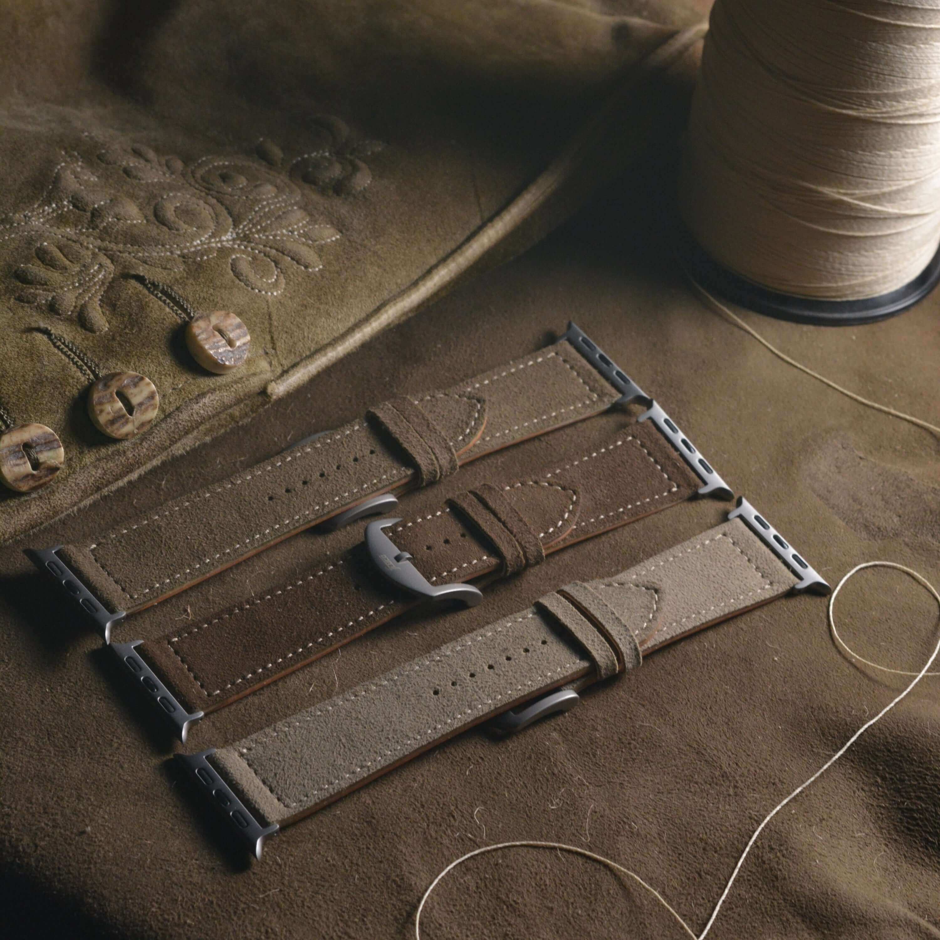 Dunkelbraunes 24mm Apple Watch Ultra Lederhosen Armband – aus altsämisch gegerbtem Hirschleder - Image 13